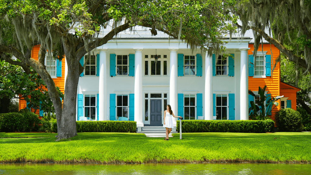 This Charleston Home Combines Classic Southern Charm With Groovy '70s Flair